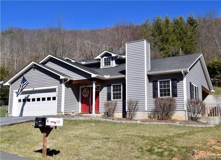 114 Pasco Loop sold home in Fox Run Meadows, Waynesville, NC