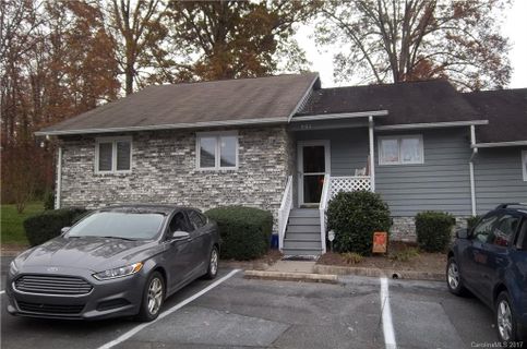 901 Wellington Hills Circle