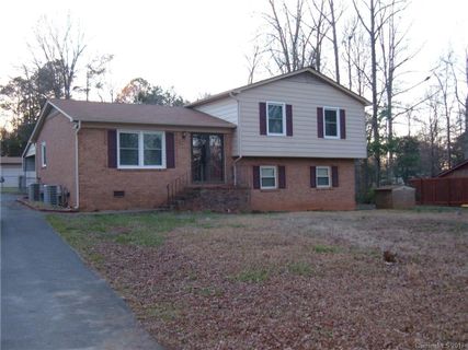 841 Cambridge Circle