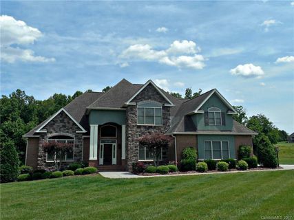 142 Cedar Lake Drive
