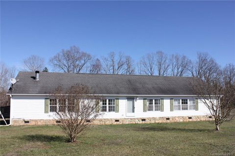 256 Redhawk Lane sold home in Glen Acres, Olin, NC