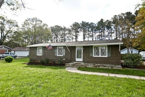 2861 Wendover Road sold home in Springdale, Concord, NC
