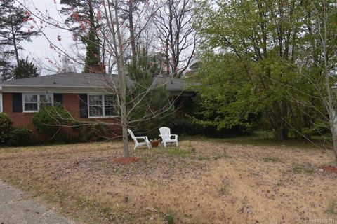 261 Anthony Circle sold home in Wendover Hills, Charlotte, NC