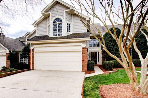 1849 Meadowood Lane sold home in Providence Place, Charlotte, NC