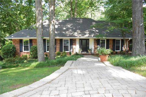 3923 Oldfield Road