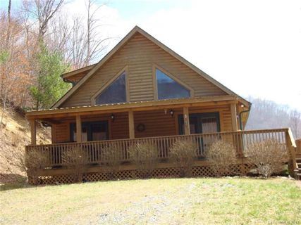 36 Hog Hollow Trail sold home in Wolf Crossing, Mars Hill, NC