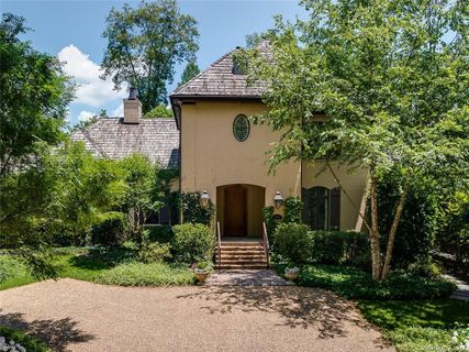5520 Carmel Park Drive