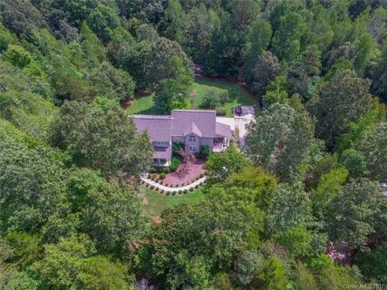 5619 Davis Road 15