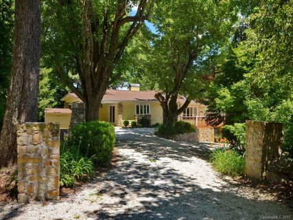 20 Fairview Heights Drive sold home in Indian Cave Park, Hendersonville, NC