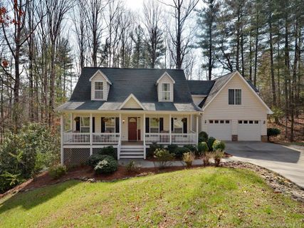 48 W Fairway Drive
