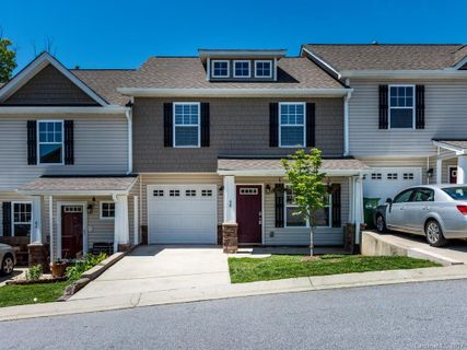 38 Torrington Avenue F32