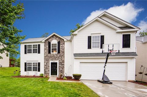 6605 Forest Cross Drive sold home in The Woodlands, Charlotte, NC
