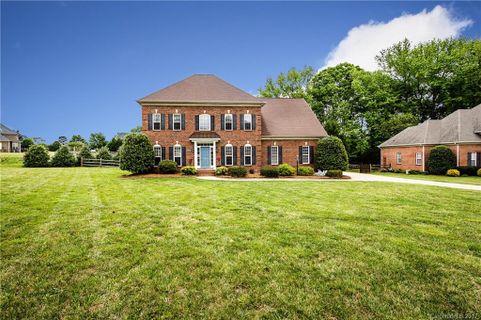 13747 Thompson Place Drive sold home in Beckingham, Mint Hill, NC