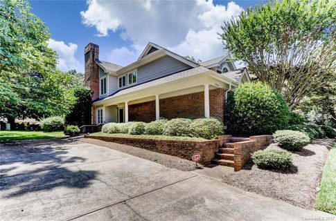 1808 Meadowood Lane sold home in Providence Place, Charlotte, NC