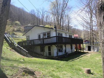 96 Patchens Estate Road sold home in Patchens Mountainside Forest, Waynesville, NC
