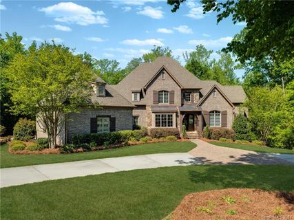 9003 Woodhall Lake Drive