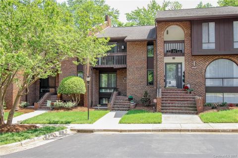 5807 Sharon Road 5807E U/F 6