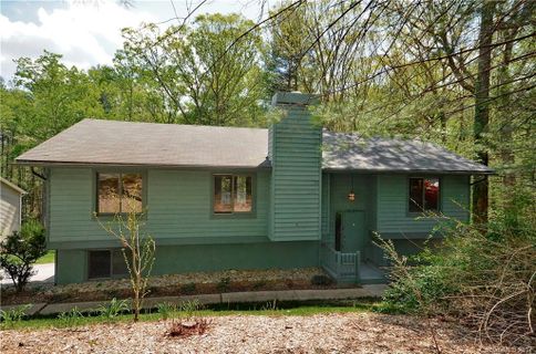 4 Maybury Place sold home in Brookwood, Arden, NC