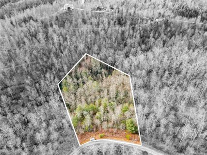 00 Firefly Trail 73 sold home in Firefly Mountain, Marshall, NC