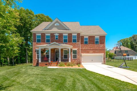 7912 Sardis Crest Drive sold home in Sardis Crest, Charlotte, NC