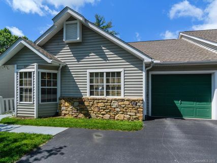 325 Laurel Park Place
