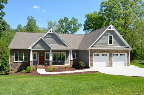 3450 4th Street Boulevard sold home in Northmoor, Hickory, NC