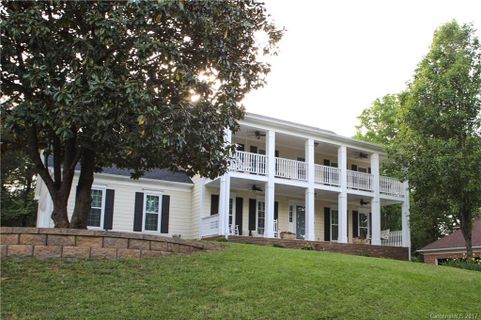 10208 Thomas Payne Circle sold home in Williamsburg Raintree, Charlotte, NC