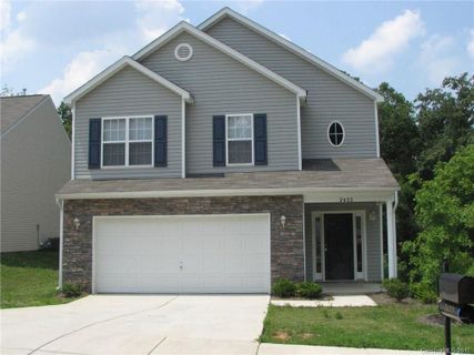 2422 Sunset Oaks Drive sold home in Sunset Oaks, Charlotte, NC