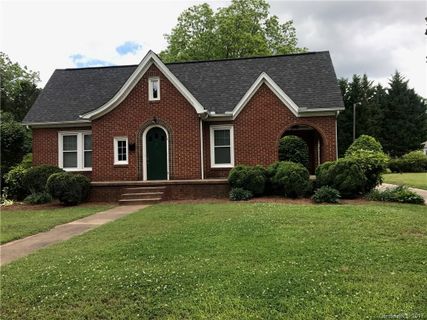 552 Hyde Park Drive