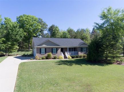 551 Sand Trap Drive