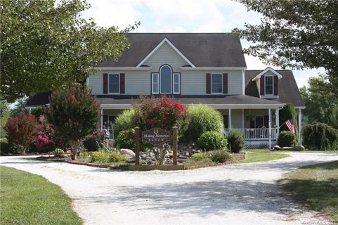 212 Benton Farms Lane sold home in Woodbridge, Horse Shoe, NC