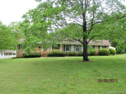 1031 Leaping Brook Road