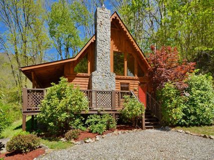 135 Pretty Ridge Road sold home in Bear Ridge, Maggie Valley, NC