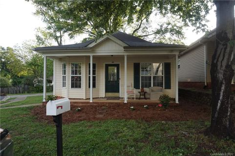 320 Cassidy Lane sold home in Underhill Village, Mooresville, NC