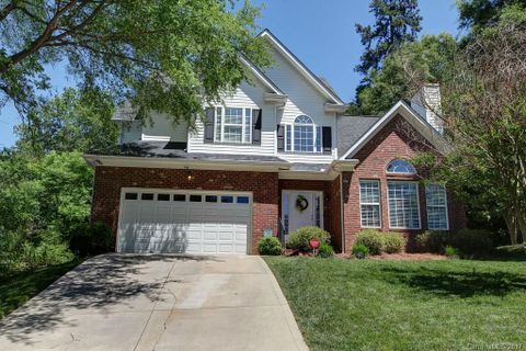 918 Balsam Terrace