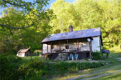 315 Clark Gap Drive sold home in Hoopers Creek, Fletcher, NC
