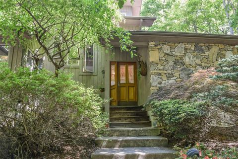 37 Foxglove Road