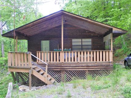 8 Kimberly Road sold home in Bonnie Highlands, Black Mountain, NC
