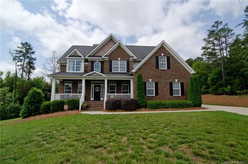 817 Cedar Hill Lane