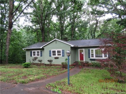 201 Fernwood Drive