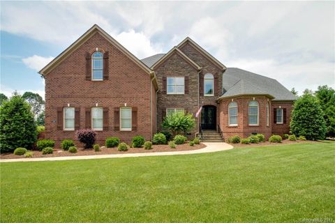 124 Riverchase Lane