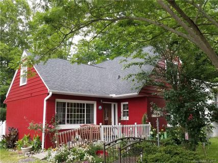 23 Laurel Loop