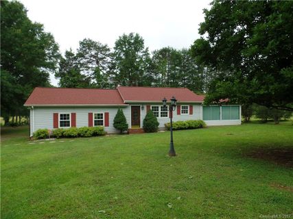 5224 Mt Holly Huntersville Road sold home in Berwick, Charlotte, NC