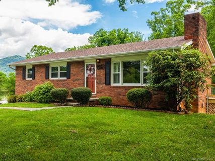 5 Deer Run Court