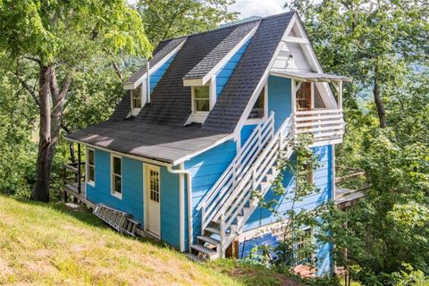 67 Moondust Drive sold home in Skyview Estates, Waynesville, NC