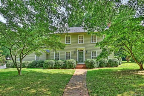 Previously sold for $801,000