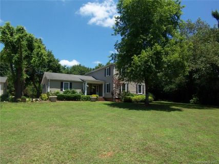 926 Thore Road