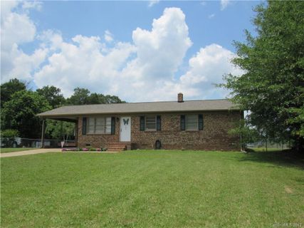 127 Mullinax Drive sold home in Fairview Estates, Grover, NC
