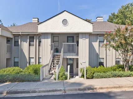 1503 Abbey Circle