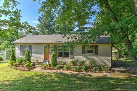 5 Pine Ridge Drive sold home in Fox Run, Fairview, NC